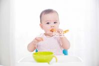 除了韓佳人二胎生子，娛樂圈中還有這9大高齡生育的明星